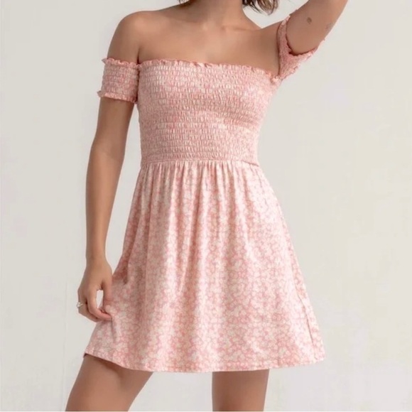 BILLABONG Keep It Sweet Smocked Babydoll Dress Size Small - Picture 1 of 10